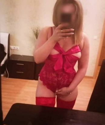 Любишь нежные объятия и страстные поцелуи? Тогда ты по адресу! Со мной ты окунешься в мир наслаждения и удовольствия. Позвони, и я превращу все твои фантазии в реальность. 757, 28 лет